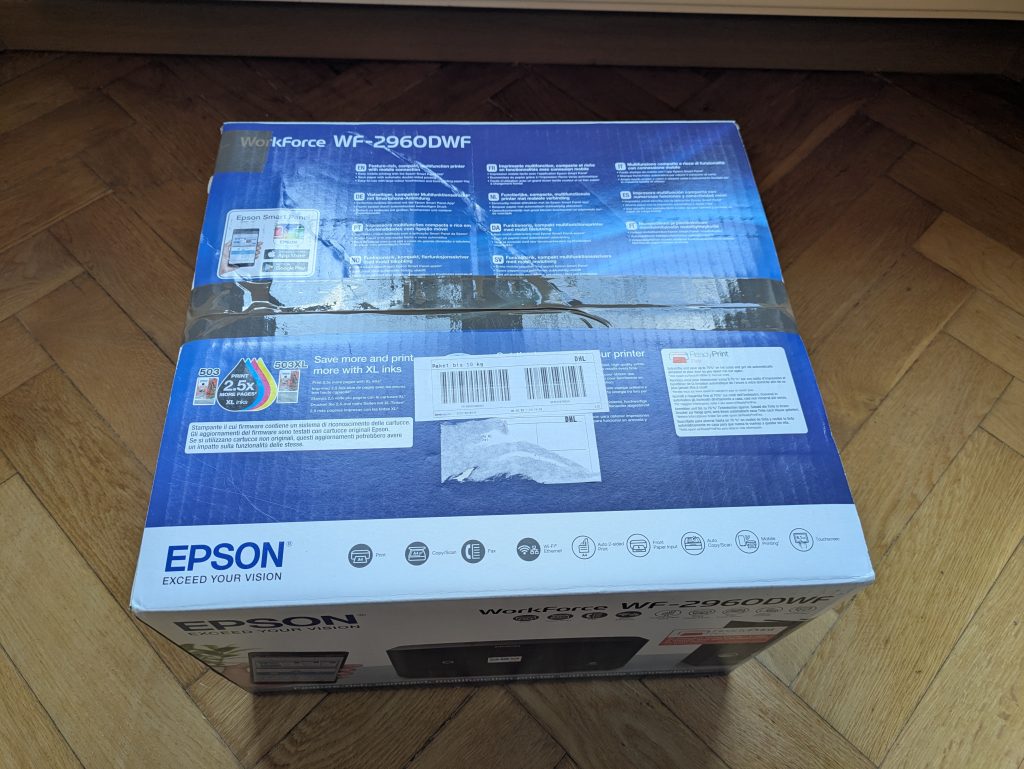 Verpackung des Epson WorkForce WF-2960DWF Multifunktionsdruckers von oben