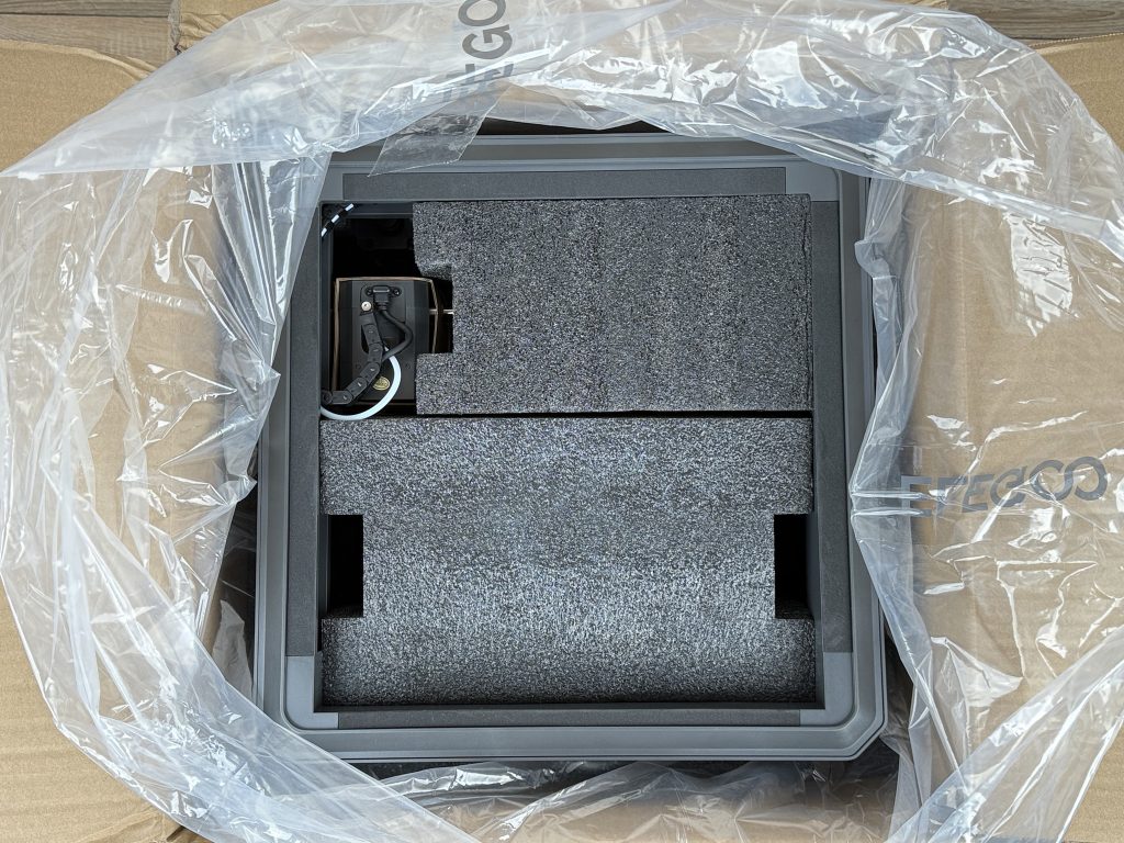 Elegoo Centauri Carbon 3D-Drucker in der Verpackung 3