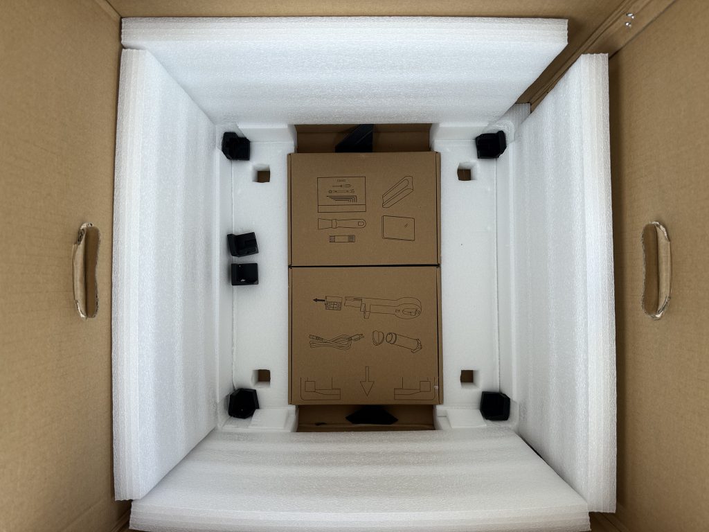 Qidi Plus4 3D-Drucker in der Verpackung 3