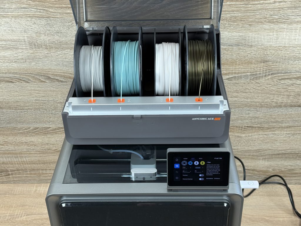 Anycubic Kobra S1 Combo 3D-Drucker Detail ACE Pro mit Filament