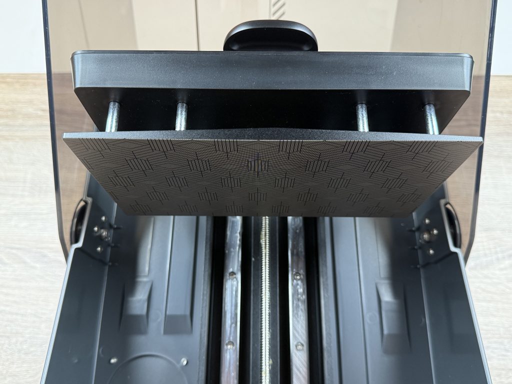 Elegoo Saturn 4 Ultra 3D-Drucker eingebaute Druckplatte