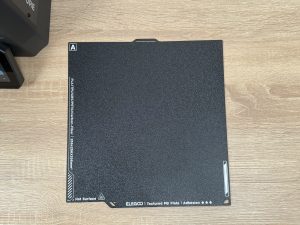 Elegoo Centauri Carbon 3D-Drucker Druckplattenseite mit starker Textur