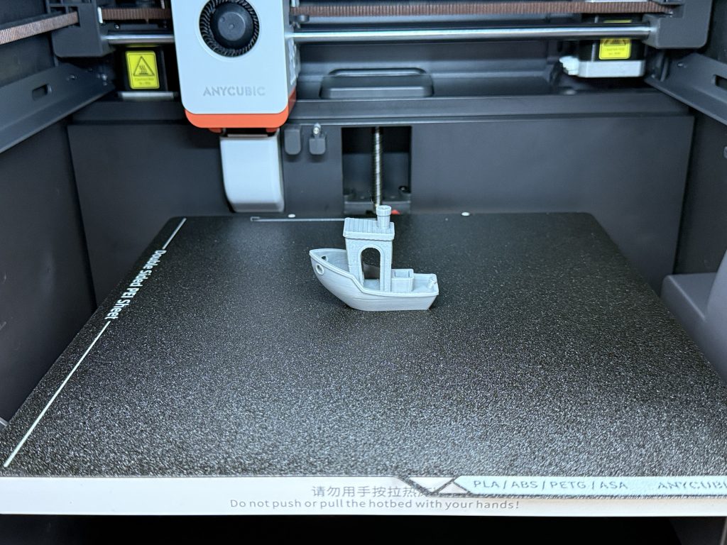 Anycubic Kobra S1 Combo 3D-Drucker fertiges Benchy 1