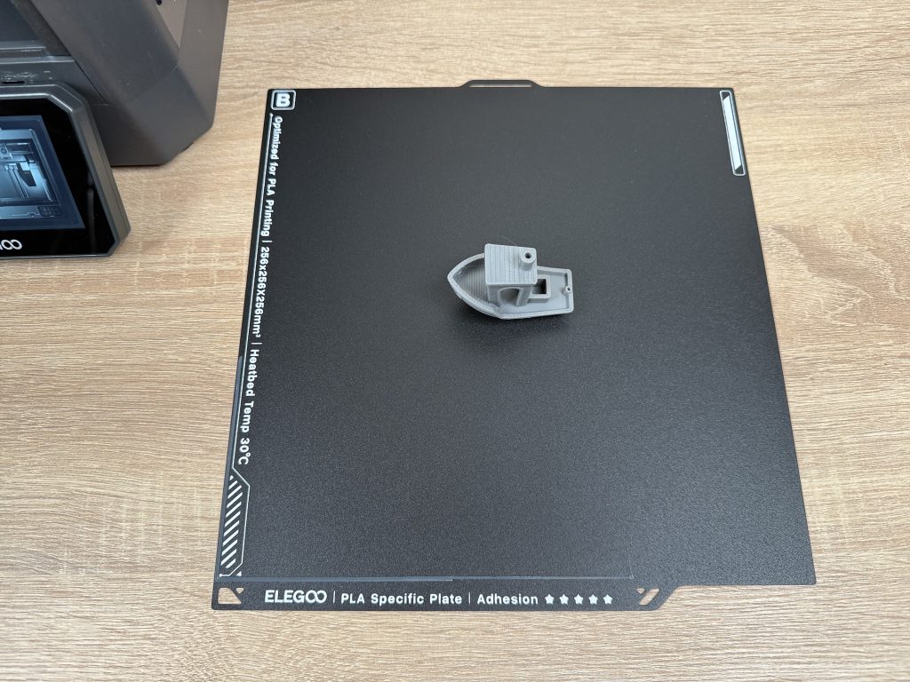 Elegoo Centauri Carbon 3D-Drucker fertiges Benchy 2