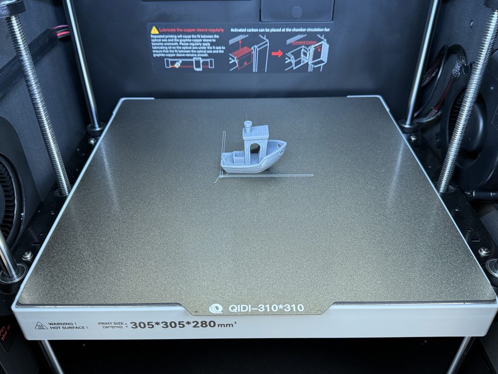 Qidi Plus4 3D-Drucker fertiges Benchy 1