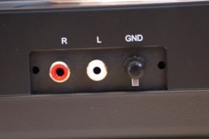 Anschlüsse des Dual DTJ 301.1 Plattenspielers