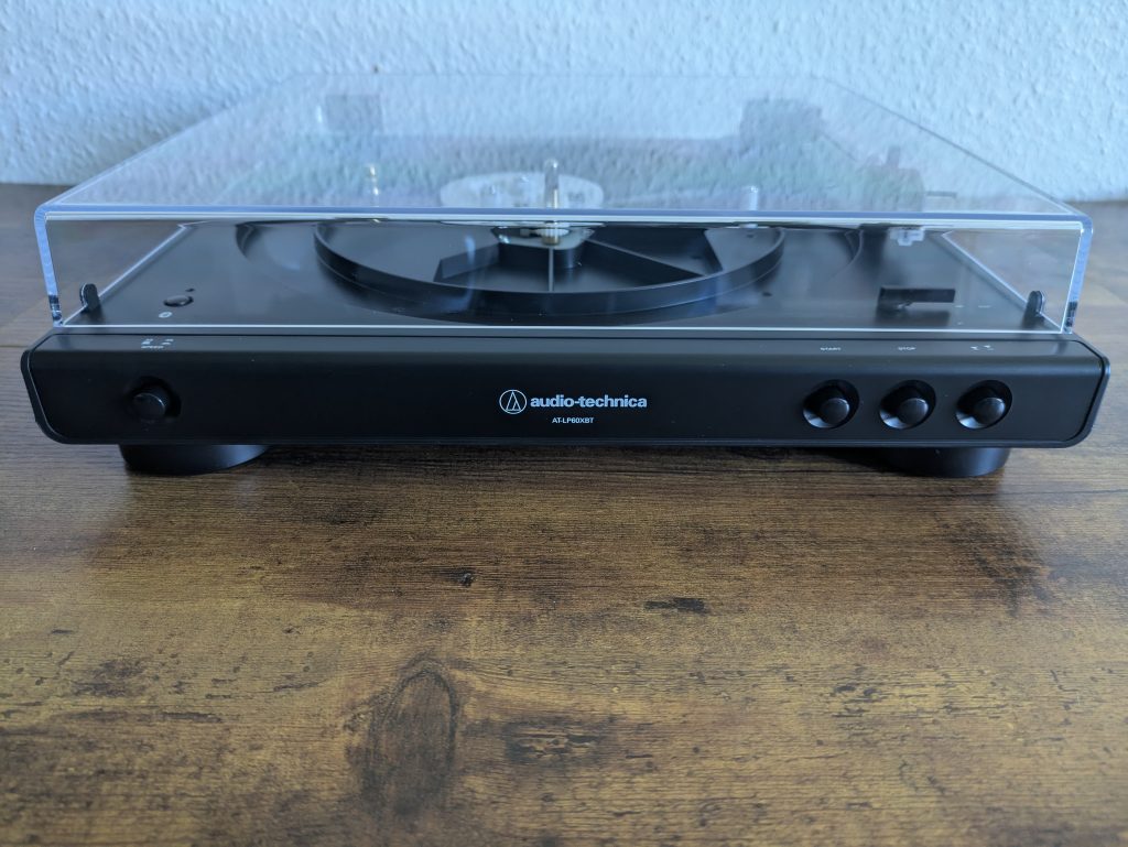 Audio-Technica LP60XBTBK Plattenspieler von vorne
