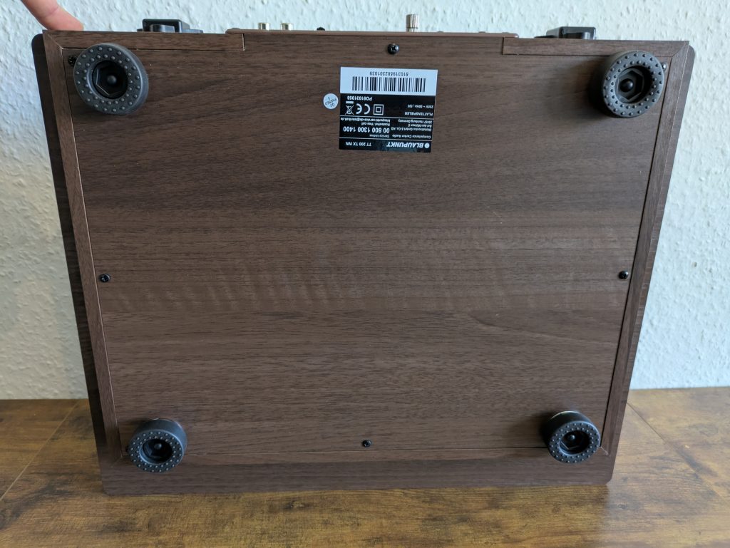 Blaupunkt TT 200 TX WN Plattenspieler von unten