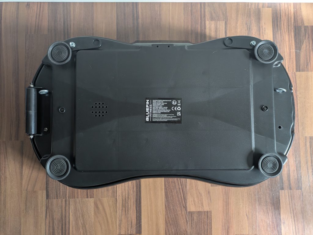 Bluefin Fitness SLIM Vibrationsplatte von unten