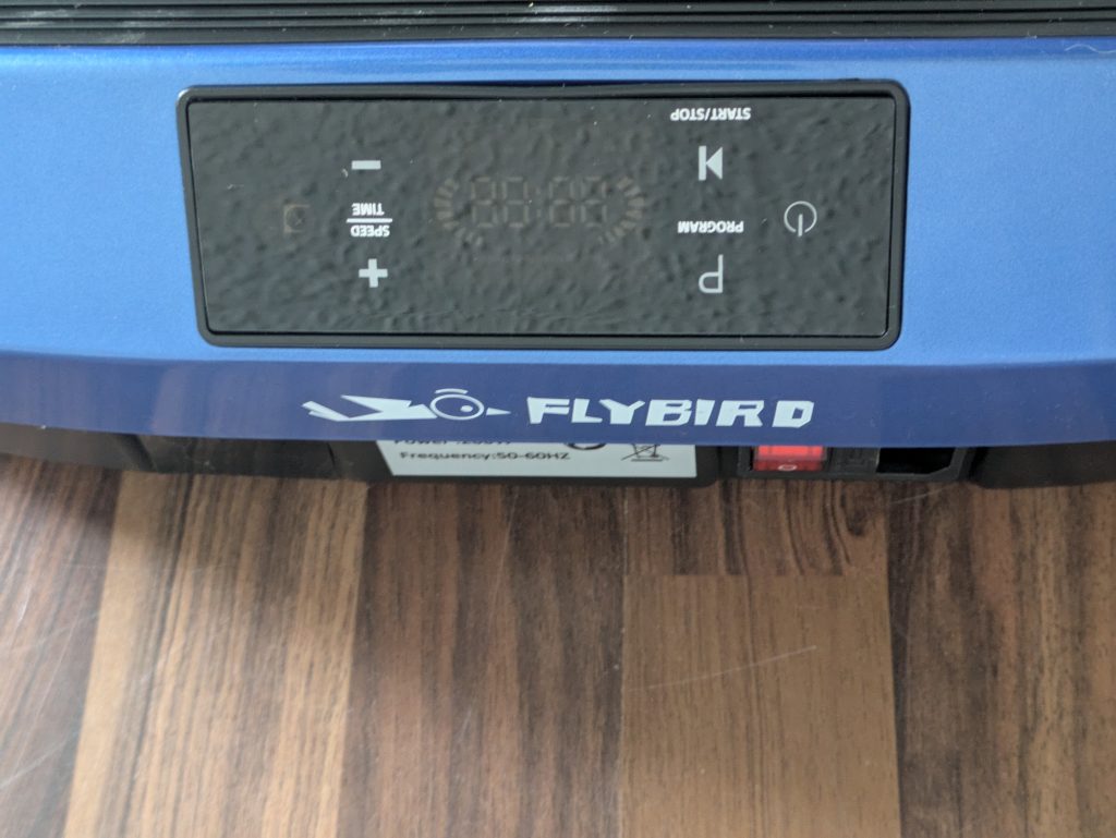 Display der FLYBIRD Mini Vibrationsplatte