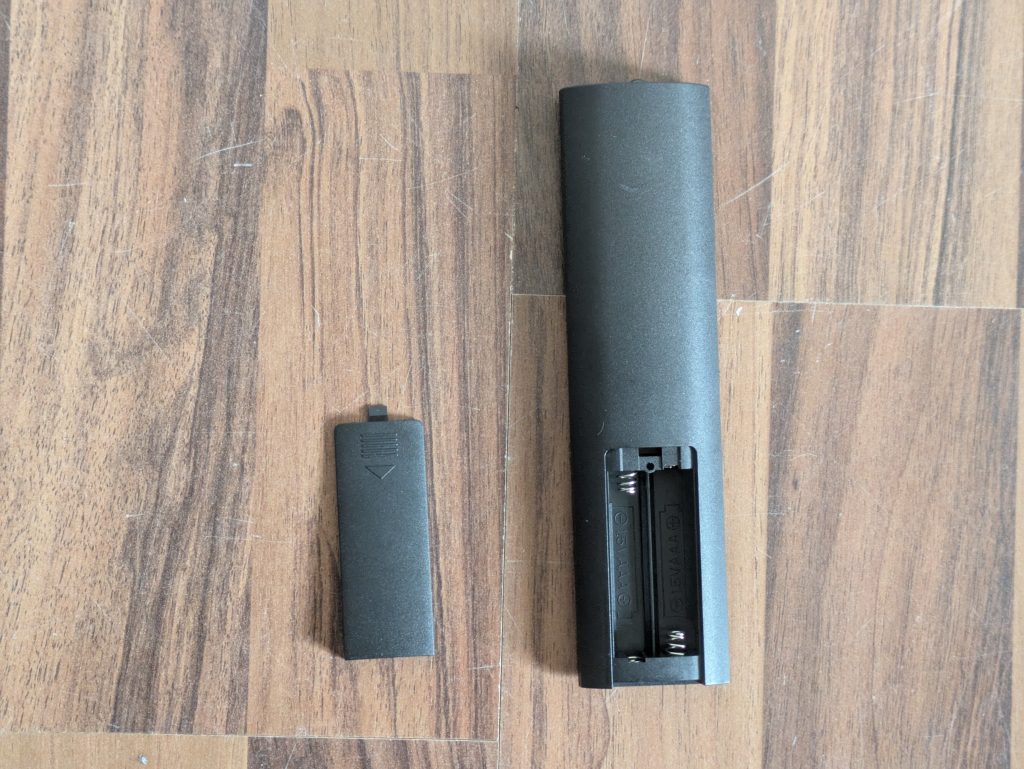 Fernbedienung der WeightWorld Vibrationsplatte von unten