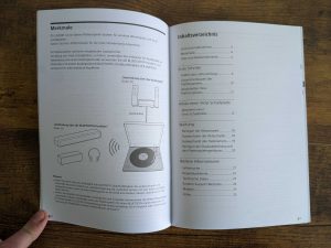 Geöffnete Bedienungsanleitung des Sony PS-LX310BT Plattenspielers