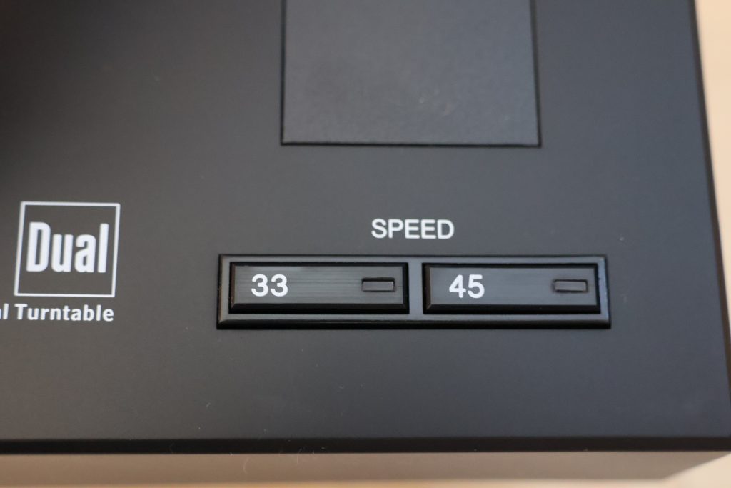 Geschwindigkeitsstufen des Dual DTJ 301.1 Plattenspielers
