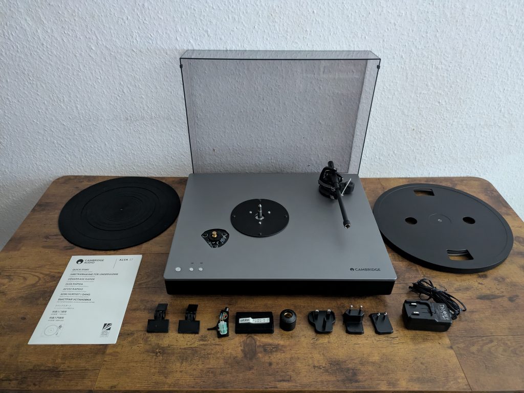 Lieferumfang des Cambridge Audio Alva ST Plattenspielers