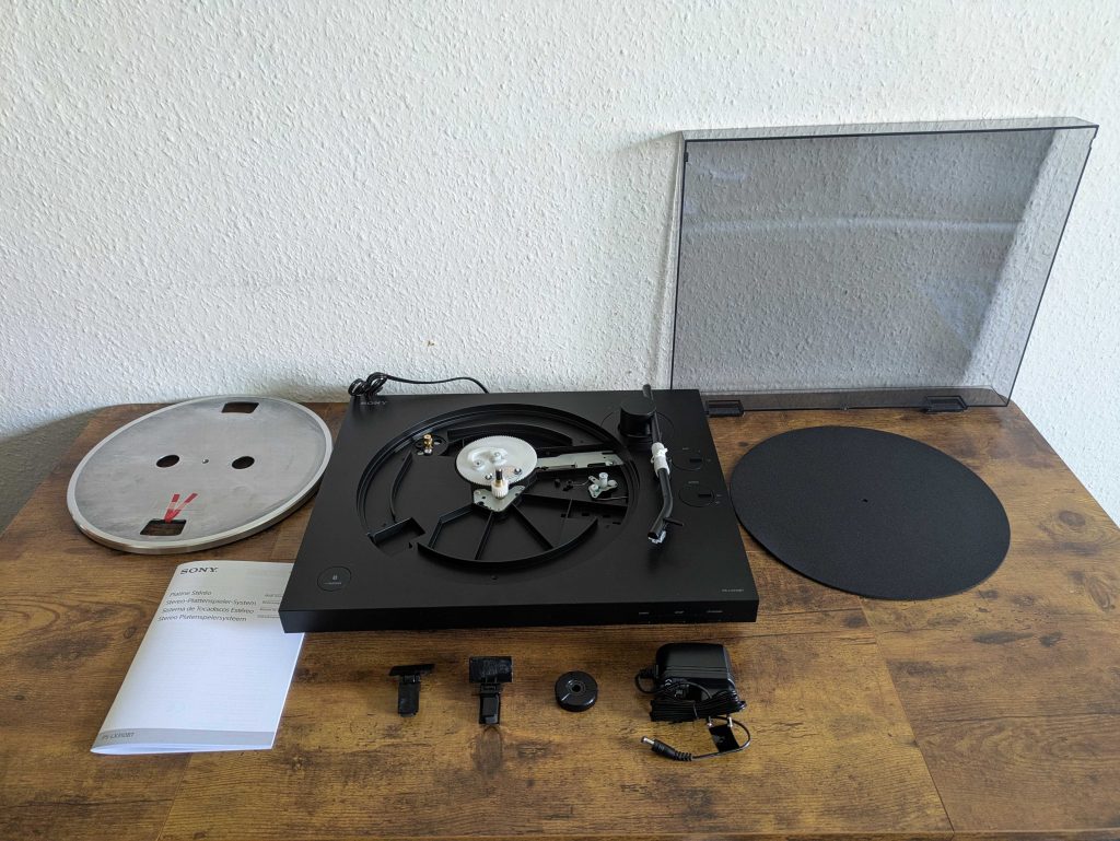 Lieferumfang des Sony PS-LX310BT Plattenspielers