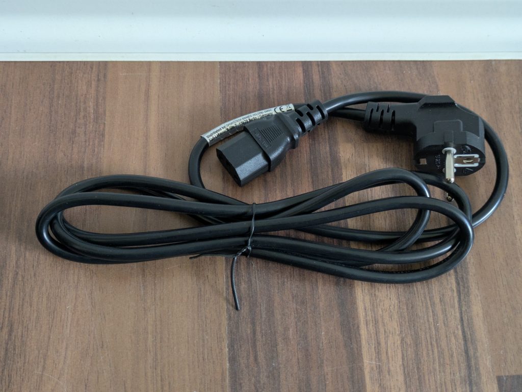 Netzkabel der Sportstech sVibe Vibrationsplatte