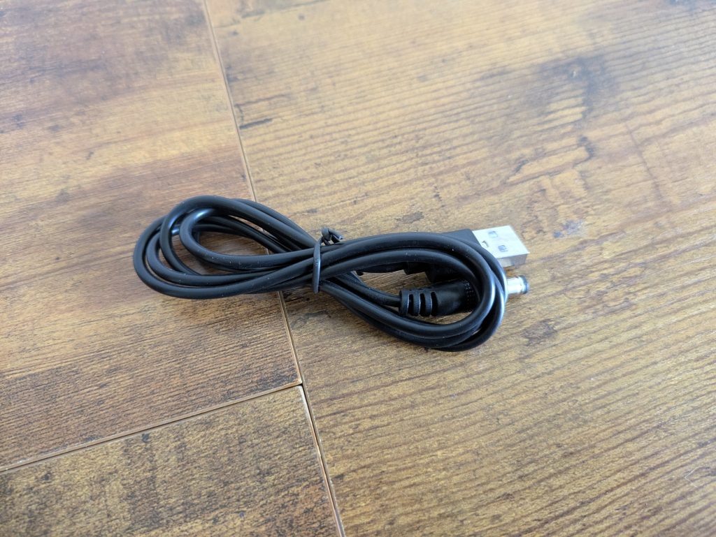 Netzkabel des auna Jerry Lee Plattenspielers