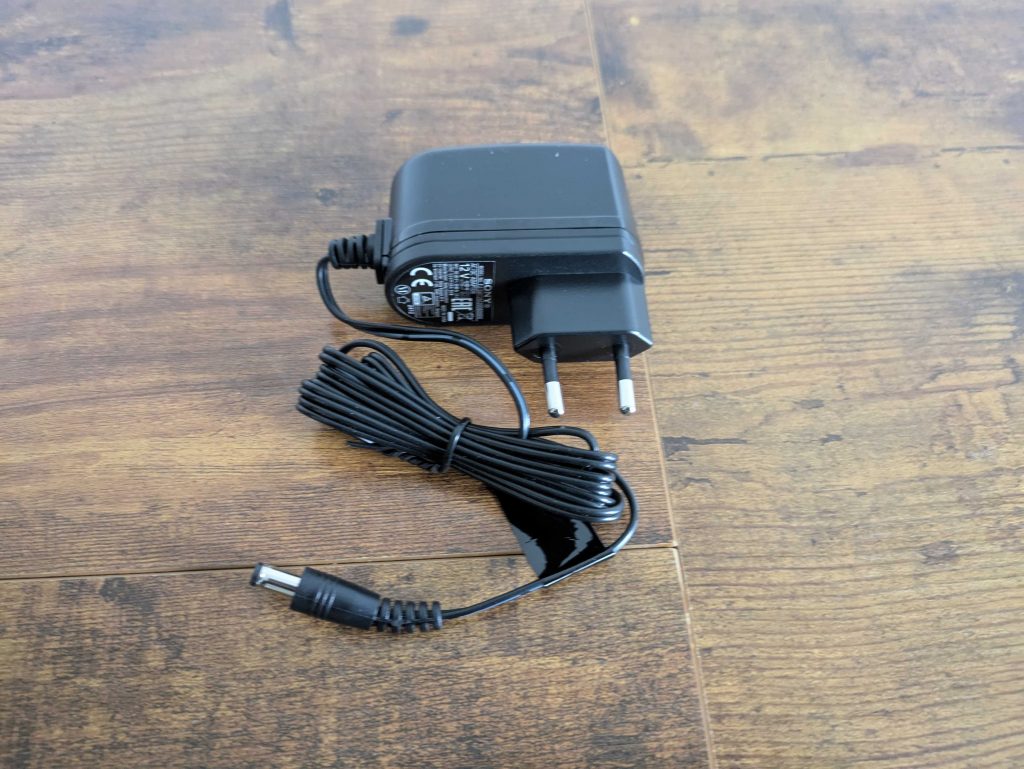 Netzteil des Sony PS-LX310BT Plattenspielers