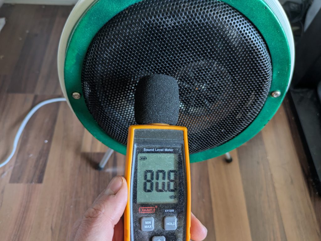 Rumpelpegelgeräusch des Karcher KA 8050 Plattenspielers