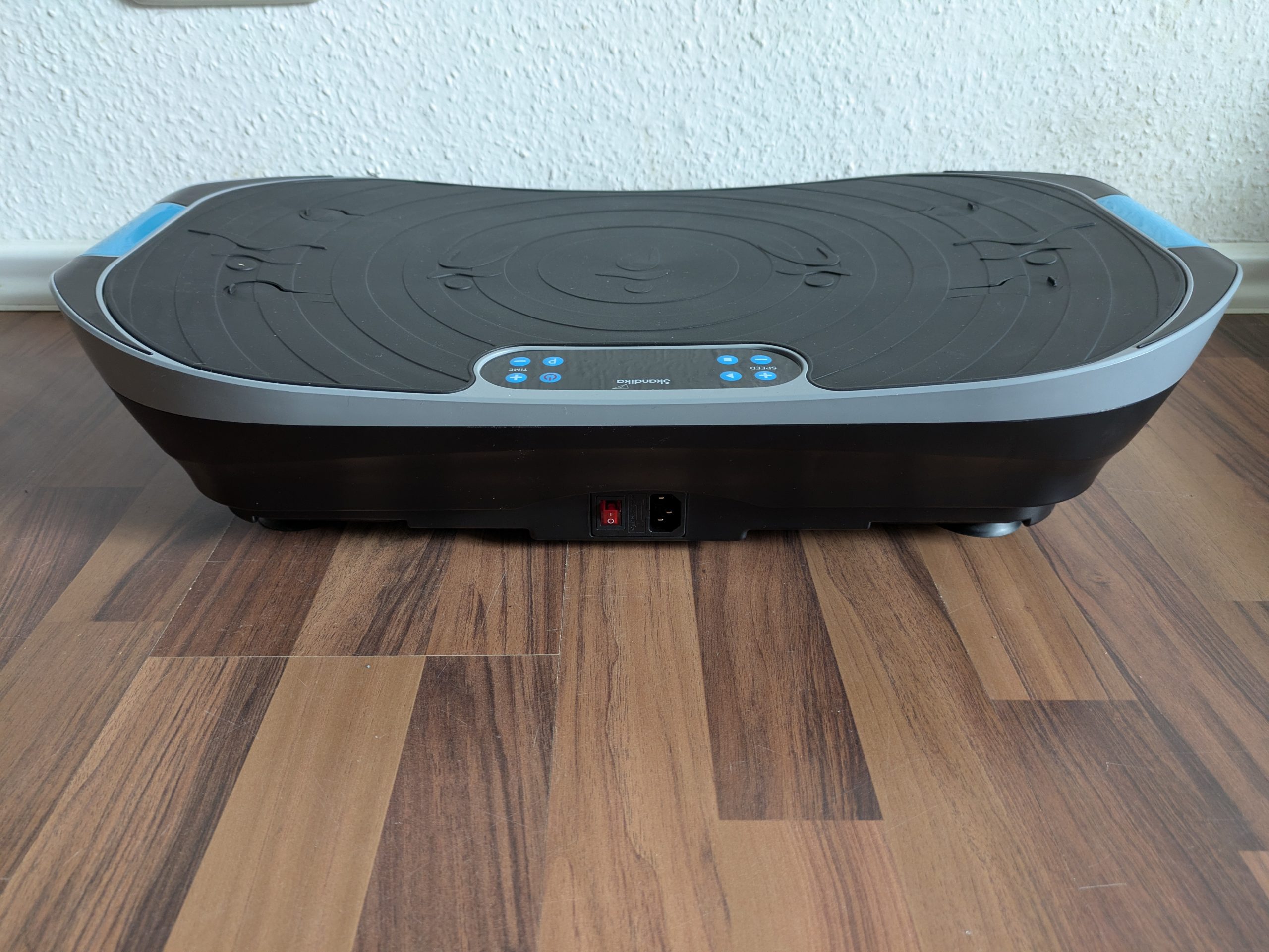 Skandika V2 Vibrationsplatte von hinten