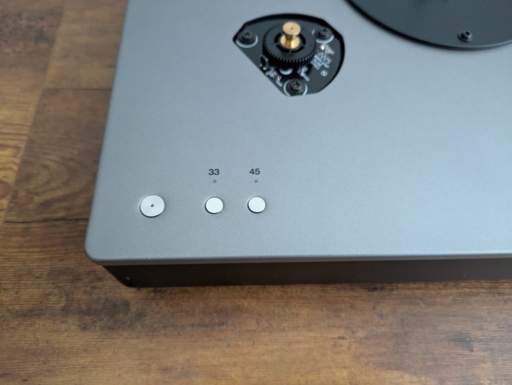 Tasten des Cambridge Audio Alva ST Plattenspielers
