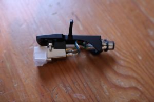 Tonabnehmer des Dual DTJ 301.1 Plattenspielers