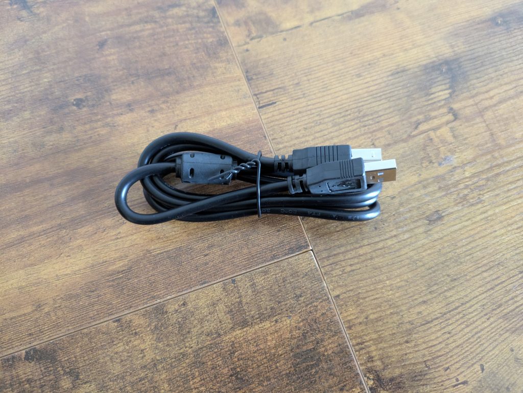 USB-Kabel des auna Jerry Lee Plattenspielers