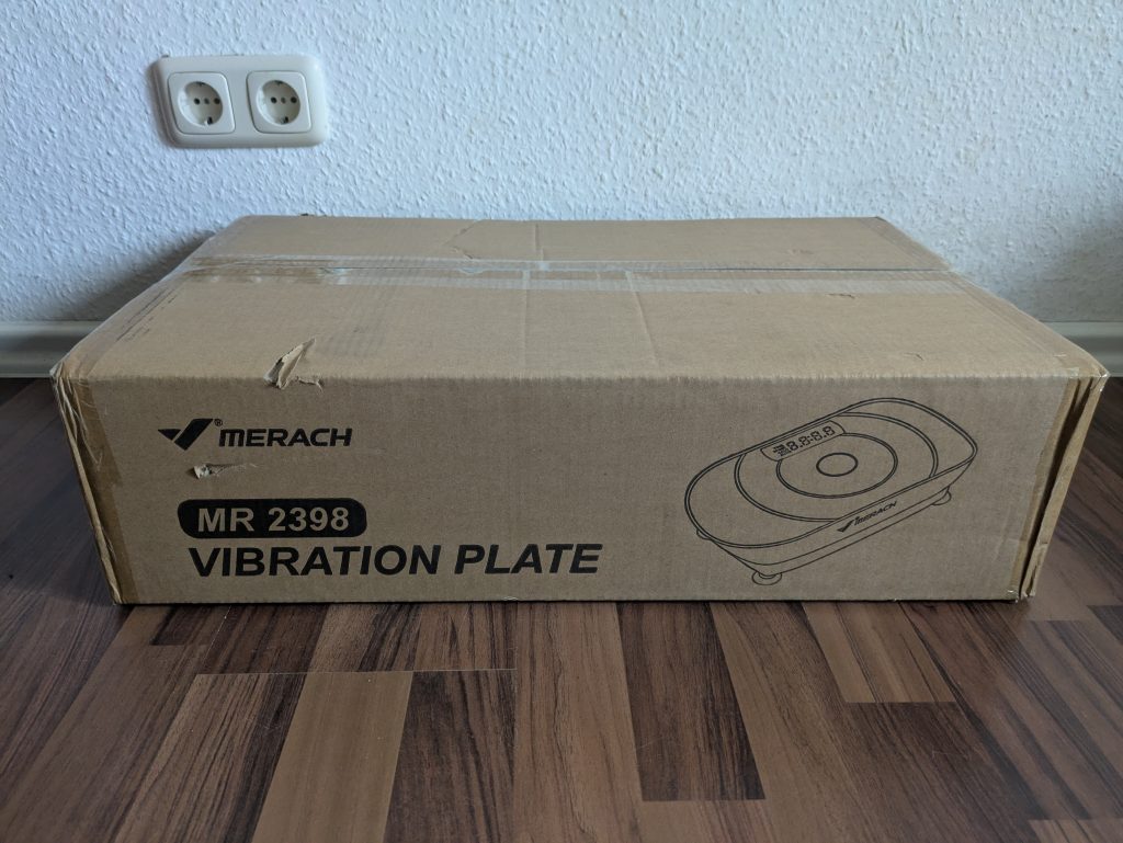 Verpackung der MERACH 2398P1 Vibrationsplatte von vorne