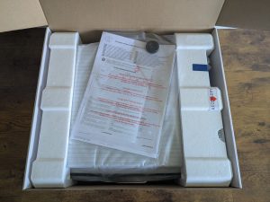Verpackung des Audio-Technica LP60XBTBK Plattenspielers geöffnet