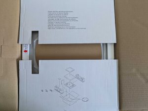 Verpackung des Sony PS-LX310BT Plattenspielers geöffnet