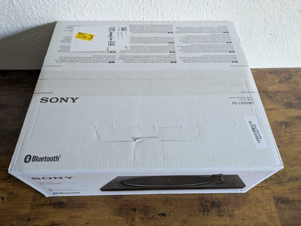 Verpackung des Sony PS-LX310BT Plattenspielers von oben
