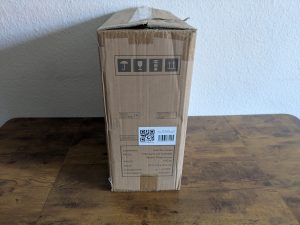 Verpackung des auna Jerry Lee Plattenspielers von der Seite
