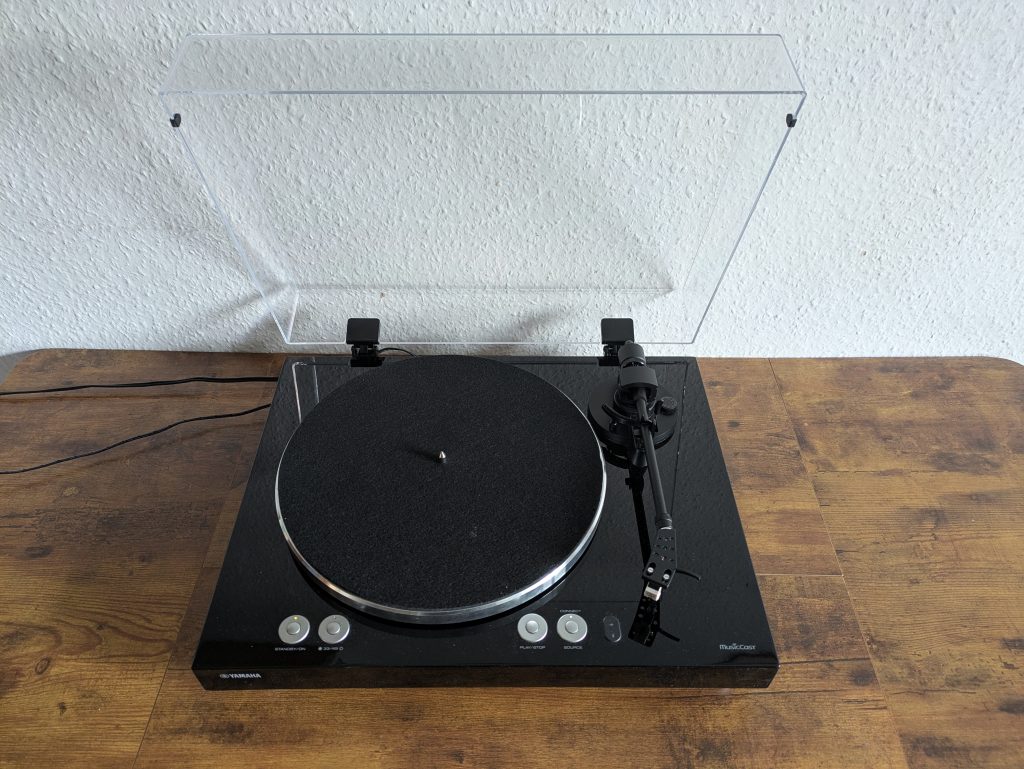 Yamaha Musiccast Vinyl 500 Plattenspieler geöffnet