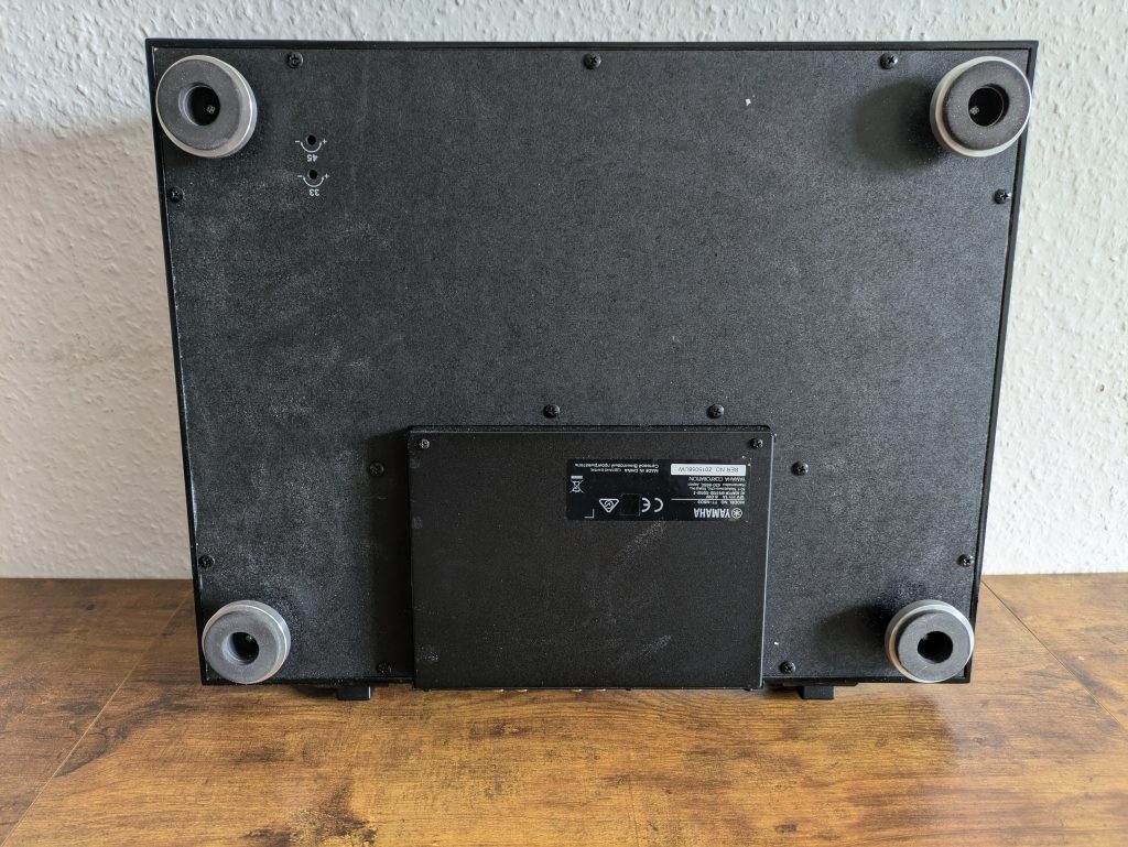 Yamaha Musiccast Vinyl 500 Plattenspieler von unten