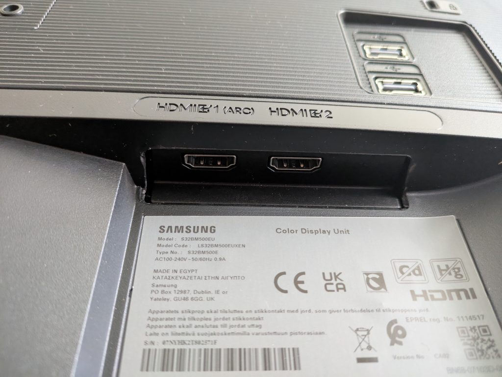 Anschlüsse des Samsung M5 Smart S32BM500EU Monitors