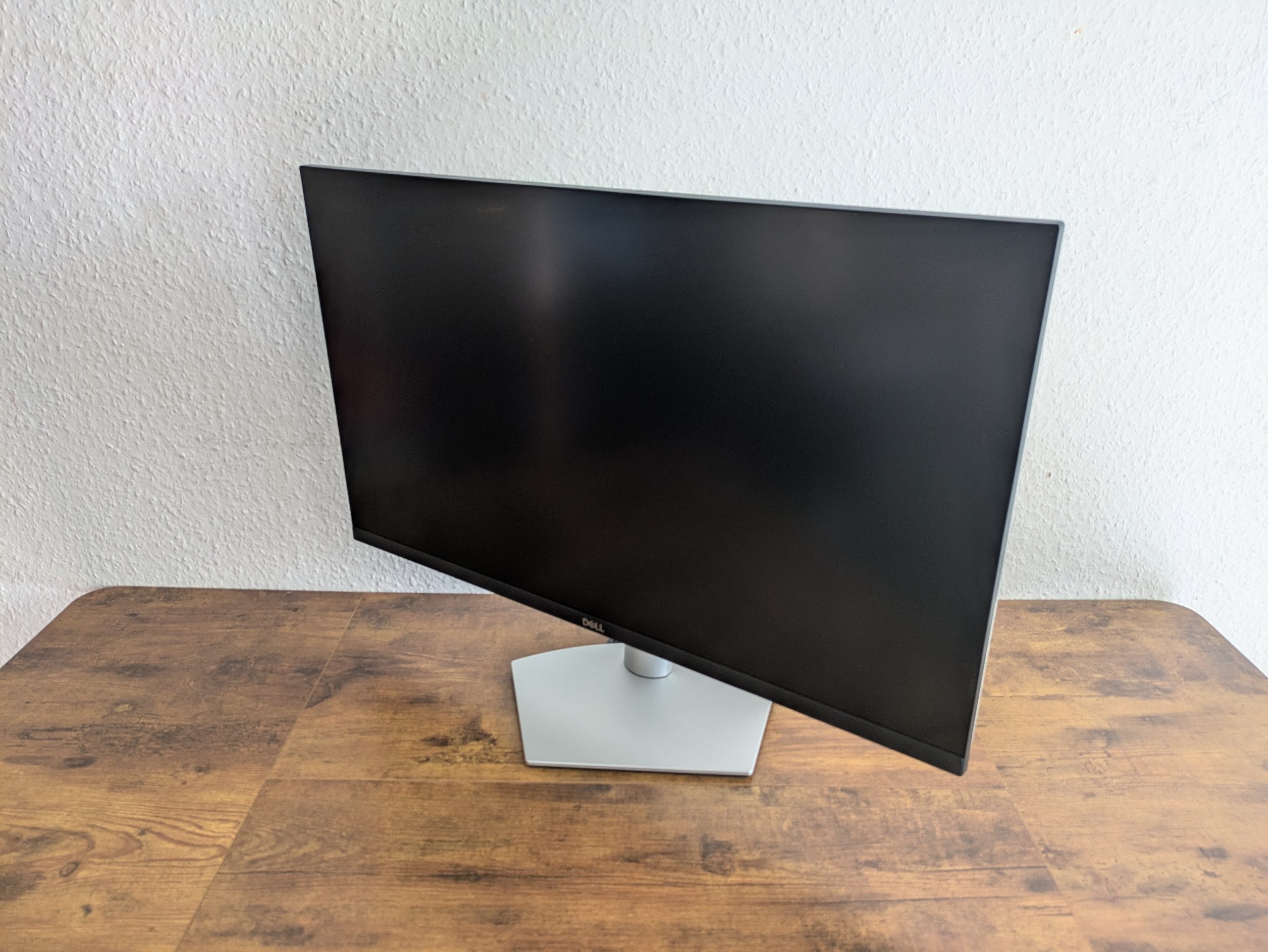 Dell S2721QSA Monitor angewinkelt