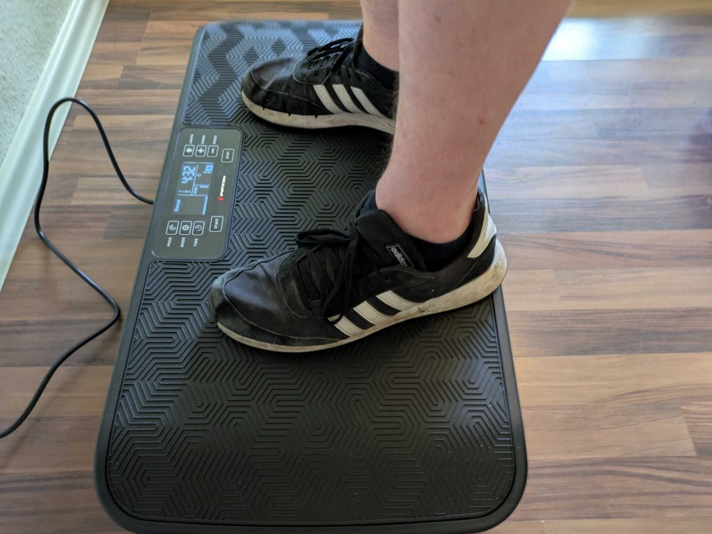 Sportstech sVibe Vibrationsplatte im Betrieb (2)