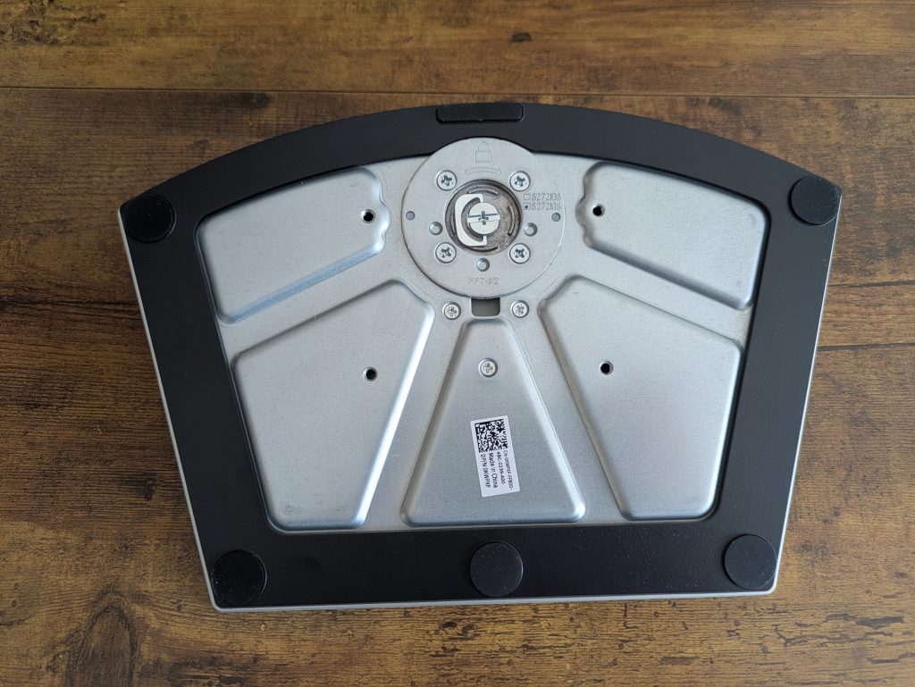 Standfuß des Dell S2721QSA Monitors von unten
