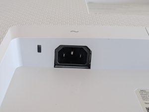 Stromanschluss des Dell S2721QSA Monitors