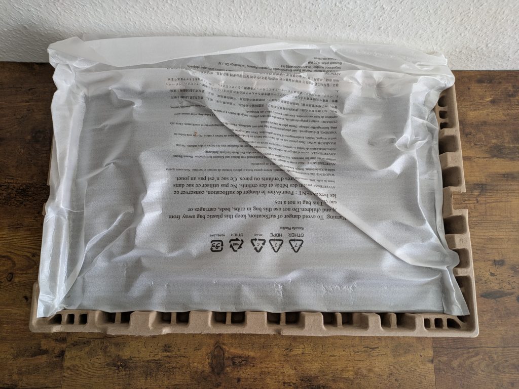 Verpackung des AOC 27B35HM Monitors geöffnet