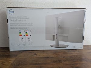 Verpackung des Dell S2721QSA Monitors von hinten