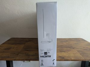 Verpackung des HP Series 5 527sa Monitors von der Seite