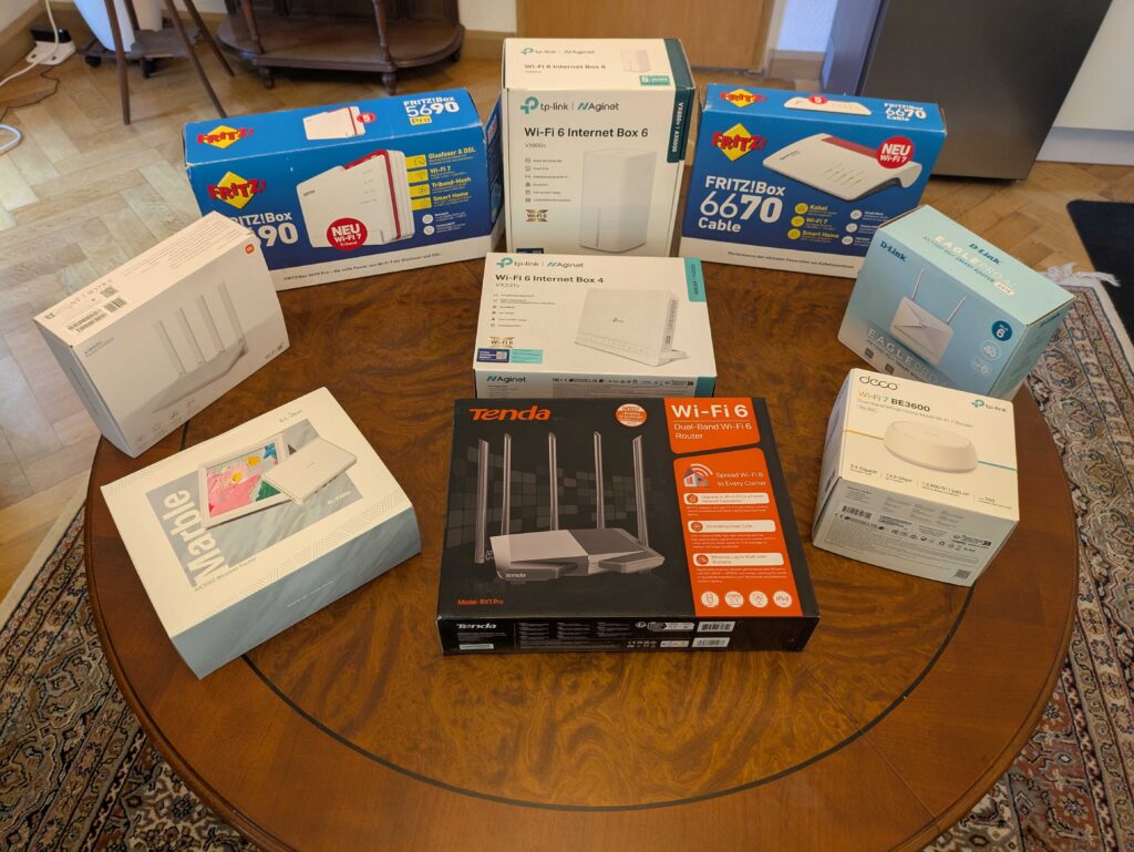 Alle Router im Test in Verpackung