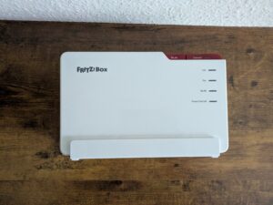 FRITZ!Box 5690 Pro Router von vorne