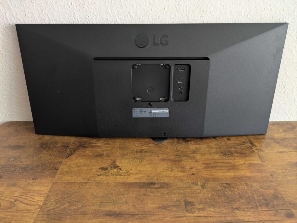 LG Electronics 34WQ500-B UltraWide Monitor von hinten