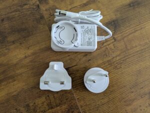 Netzteil des GL.iNet GL-B3000 Routers