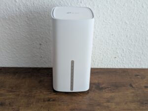 TP Link VX800v Router von vorne