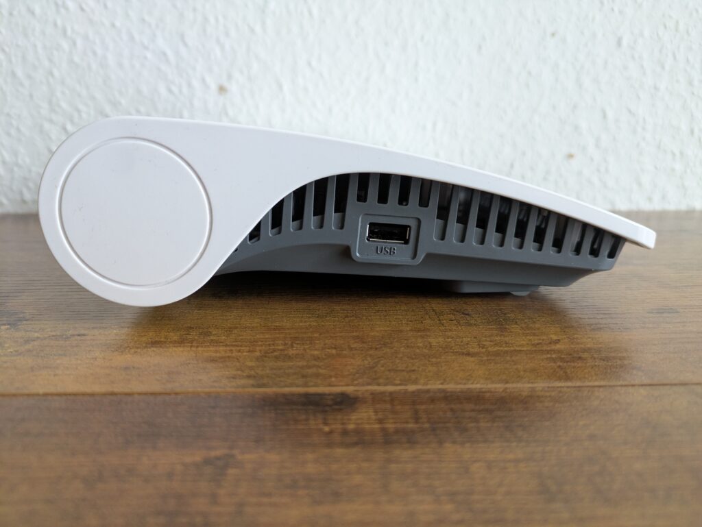 FRITZ!Box 6670 Cable Router von der Seite (2)