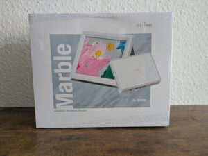 Verpackung des GL.iNet GL-B3000 Routers von vorne