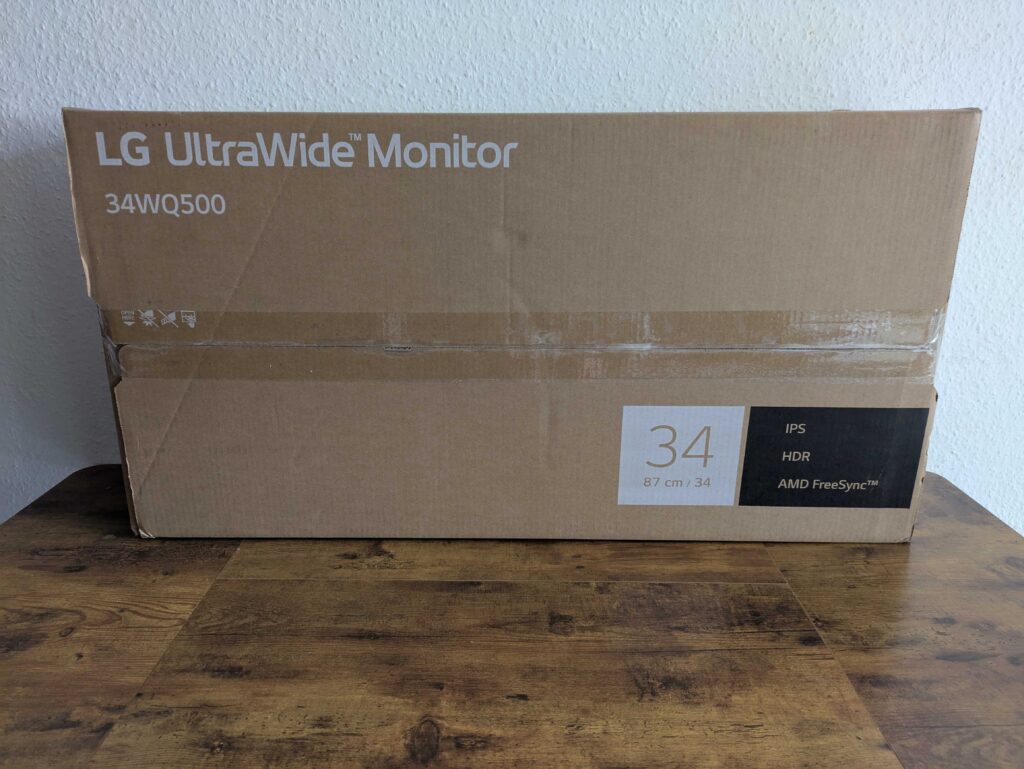 Verpackung des LG Electronics 34WQ500-B UltraWide Monitors